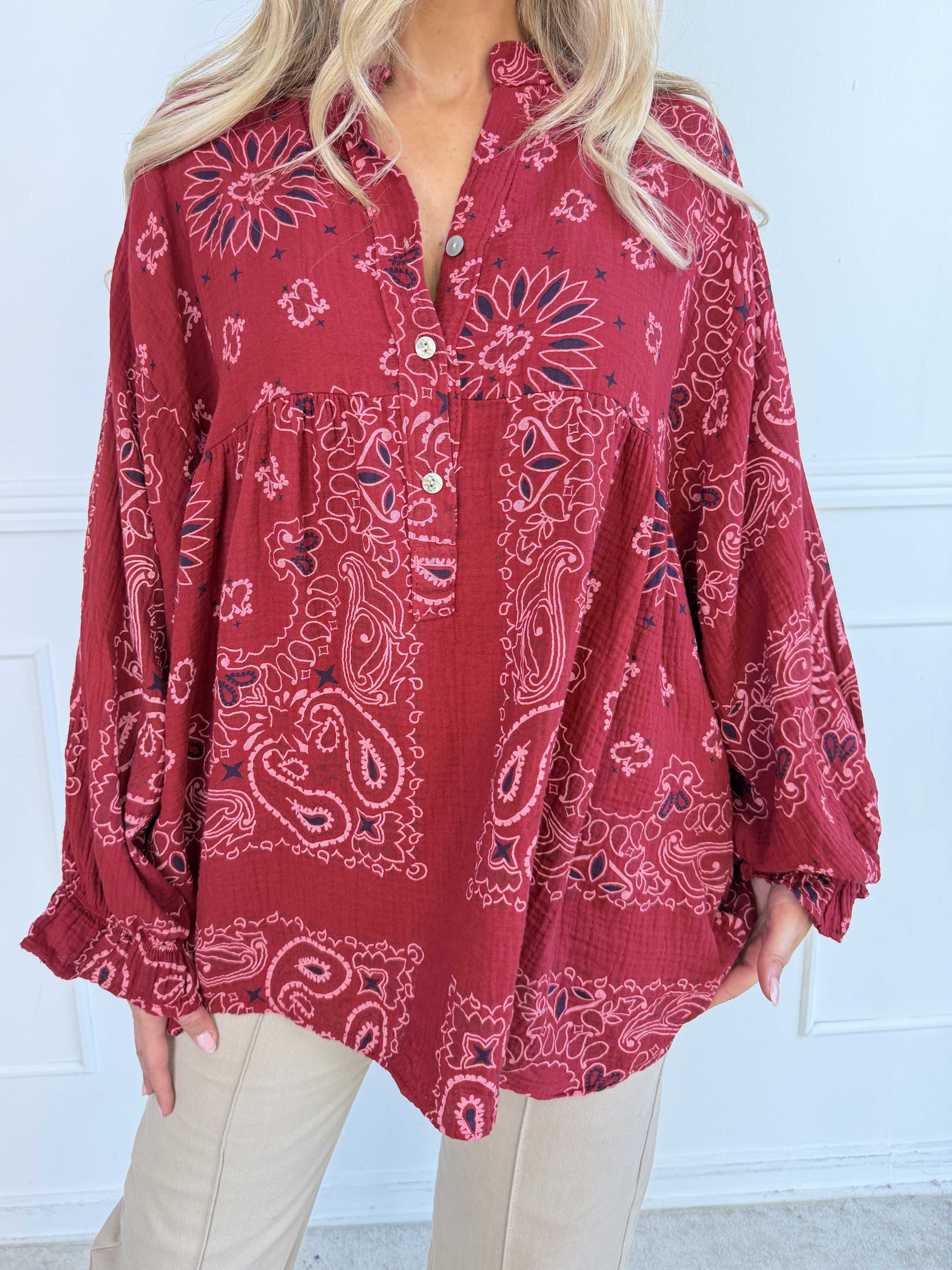 Diva Paisley – Plus size tunika i mjuk bomullsmuslin med paisleymönster